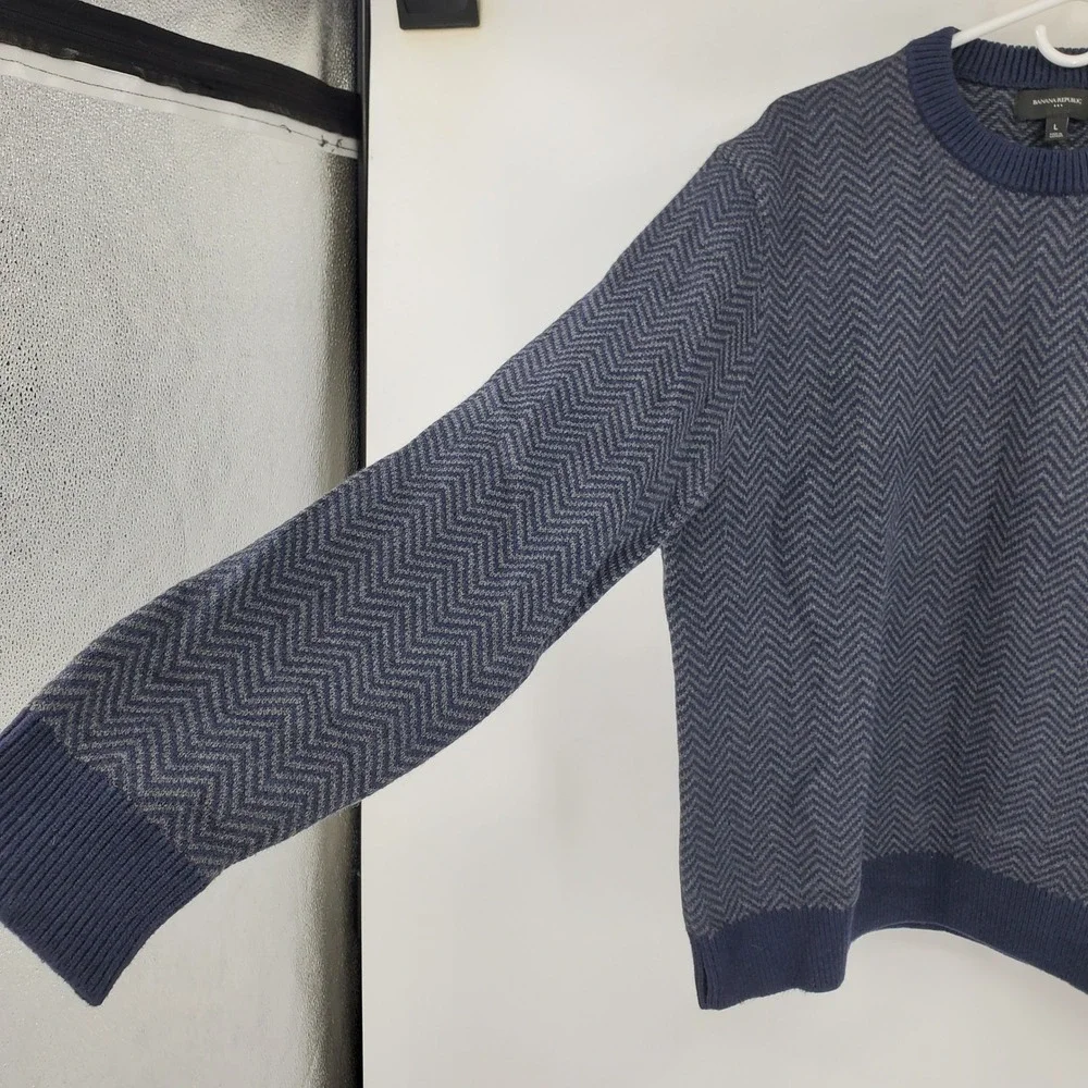 Banana Republic Men's Cozy Herringbone‎ Knit Crew Neck Sweater Blue Grey Large